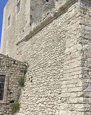 pietra-per-restauri-biancaura pietra-per-restauri-biancaura